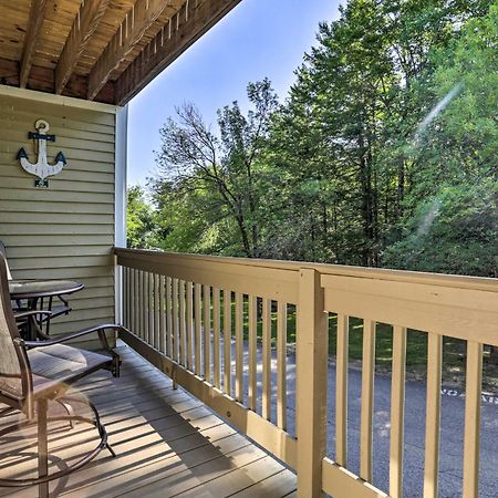 Lake Getaway Walk Across Street To Private Beach! Gilford Eksteriør billede